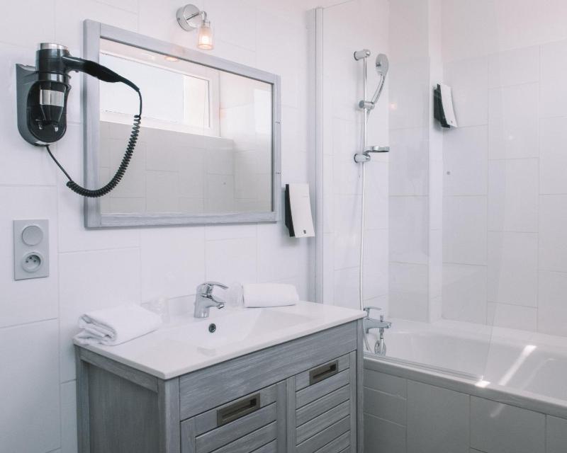 Comfort Queen Room image 1