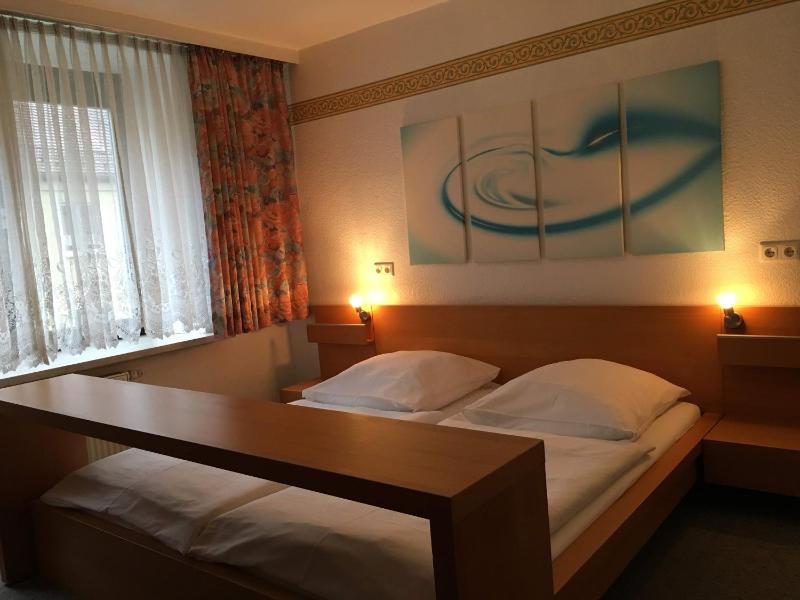 Double Room image 2
