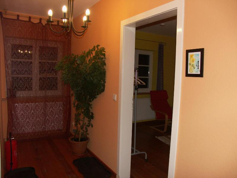 Twin Room image 2