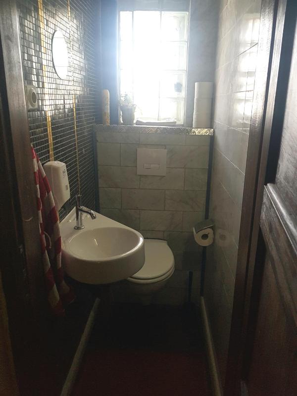 Double Room with Shared Bathroom image 3