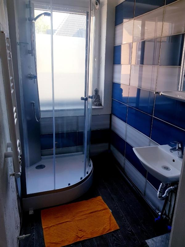 Double Room with Shared Bathroom image 4