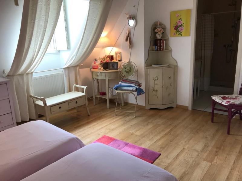 Deluxe Double or Twin Room image 4