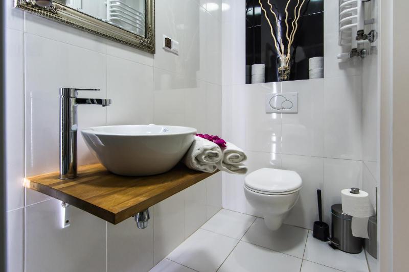 Apartamenty hoteLOVE z biokominkiem na Skale - image 3