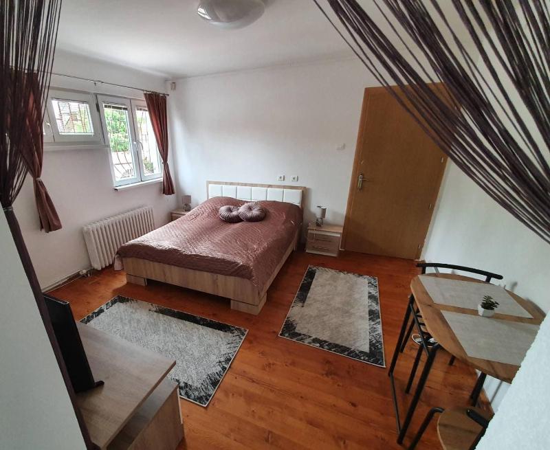 New apartment Old town with free parking - image 1