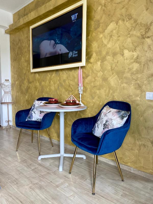 One-Bedroom Apartment image 2