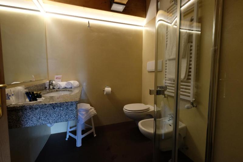 Junior Suite image 2