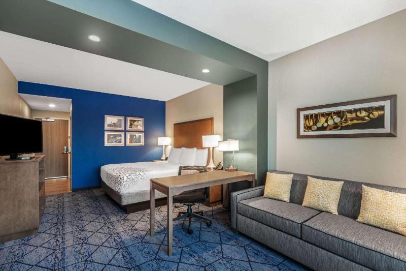 King Studio Suite - Non-Smoking image 3