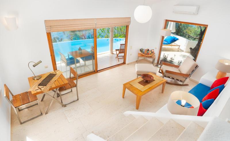 King Suite with Sea View image 2