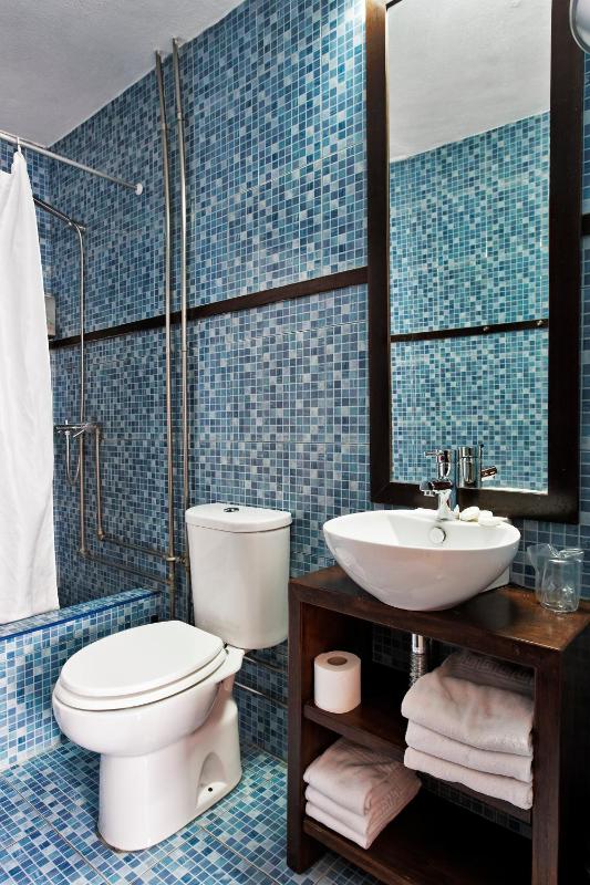 Superior Twin Room image 1