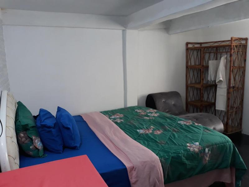 Vanny's Peaceful Guesthouse - image 6