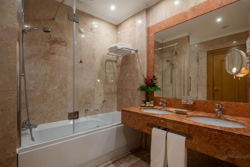 Botanical Premium Suite image 4