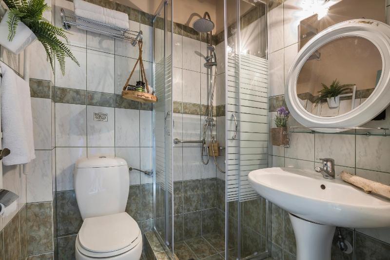 Triple Room with Sea View image 3