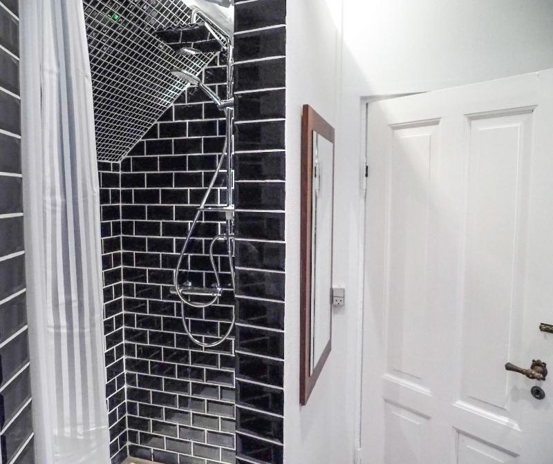 Triple Room with Shared Bathroom image 1
