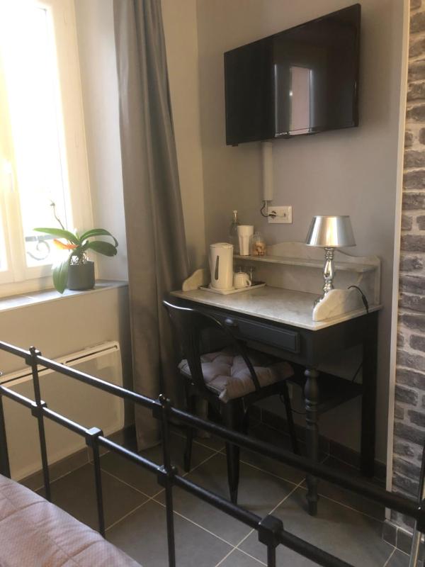 Double Room image 1