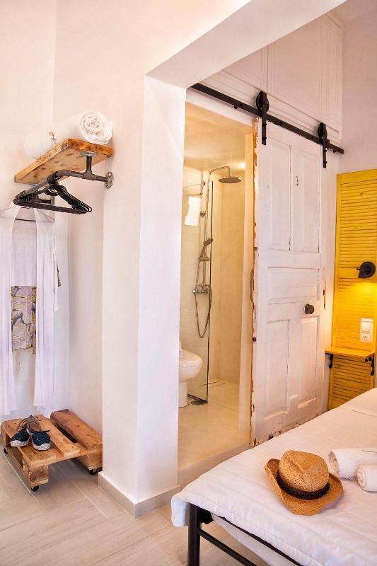 Double Room with Sea View image 1