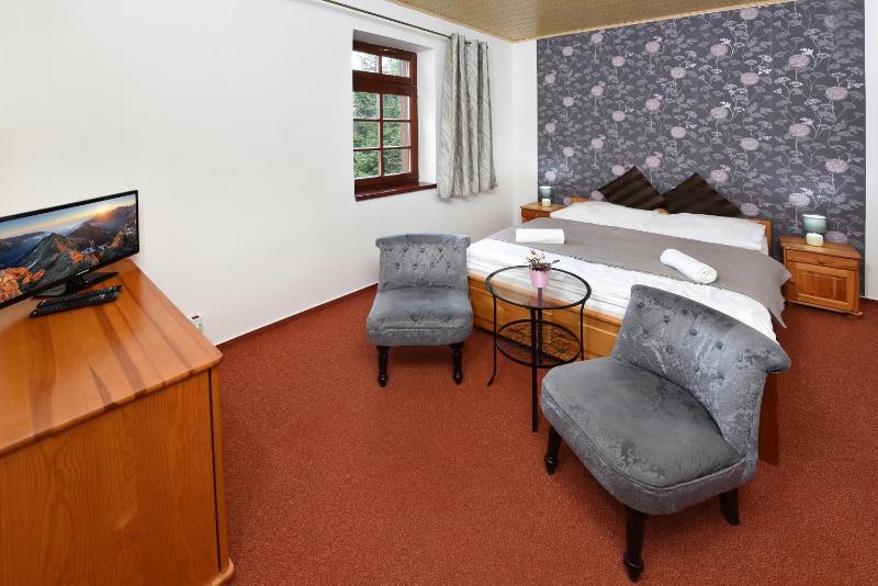 Triple Room image 2