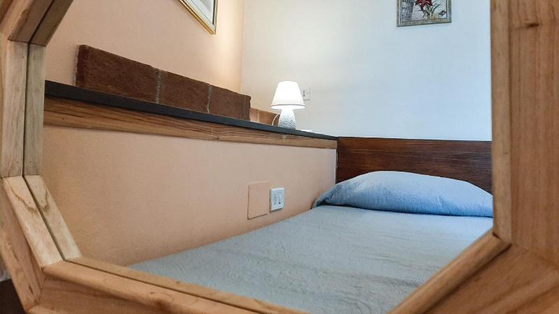 Single Room image 3