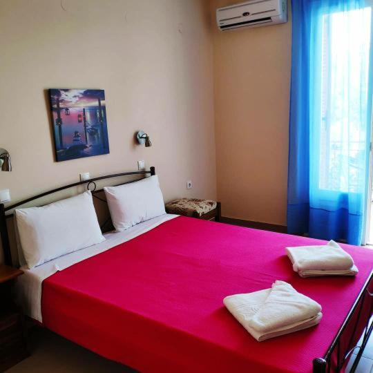 Double Room image 1