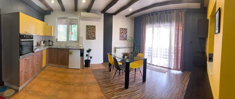 Trakia Street Apartment - image 6