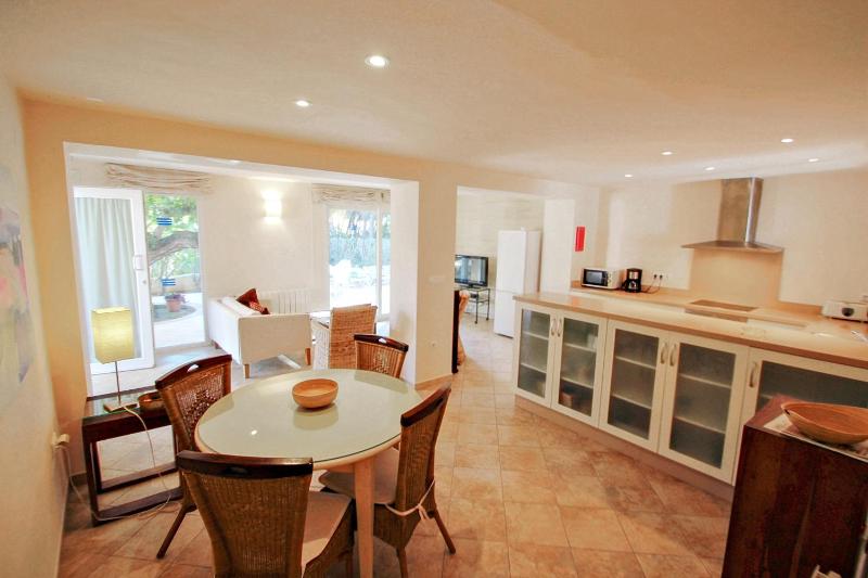 El Pinar - sea view villa with private pool in Moraira - image 21