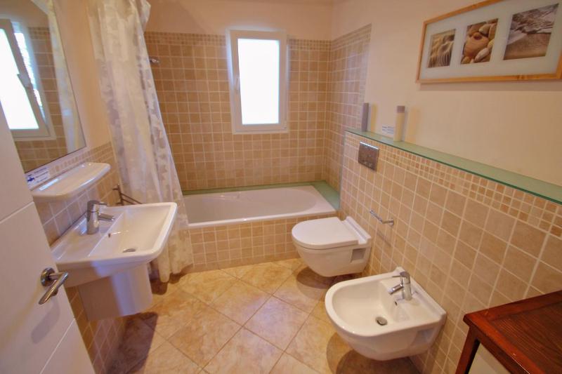 El Pinar - sea view villa with private pool in Moraira - image 25