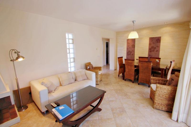 El Pinar - sea view villa with private pool in Moraira - image 8
