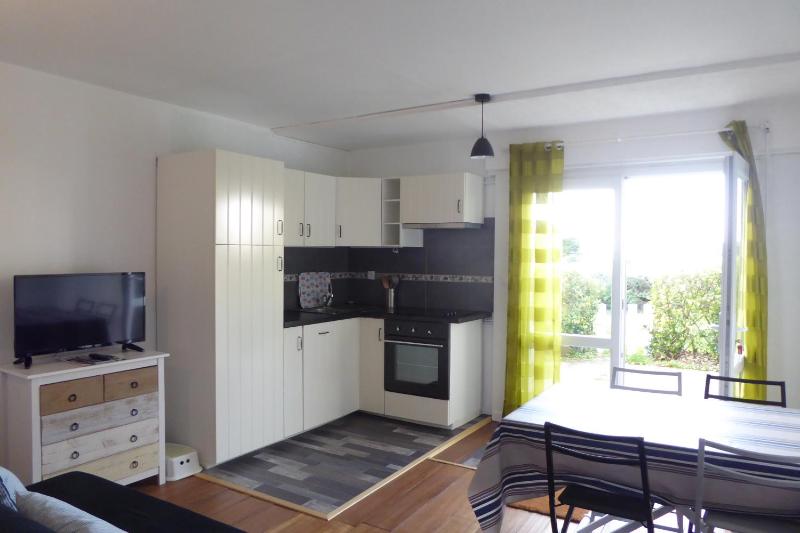 Studio Apartment image 2