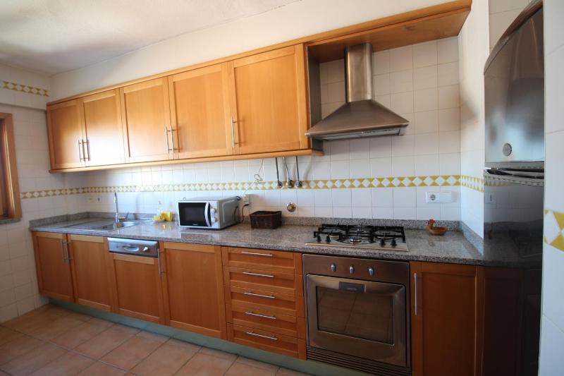 One-Bedroom Apartment image 2