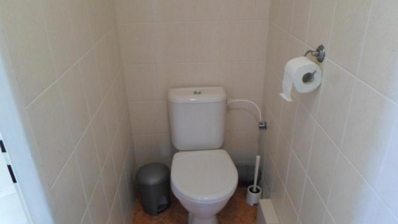 Double Room image 3