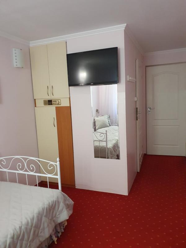 Standard Single Room image 2