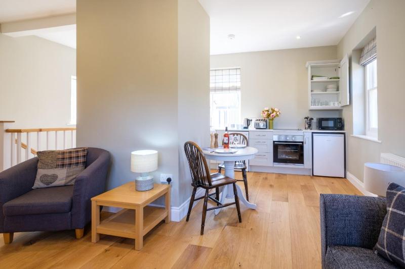 The Dower Retreat - image 6