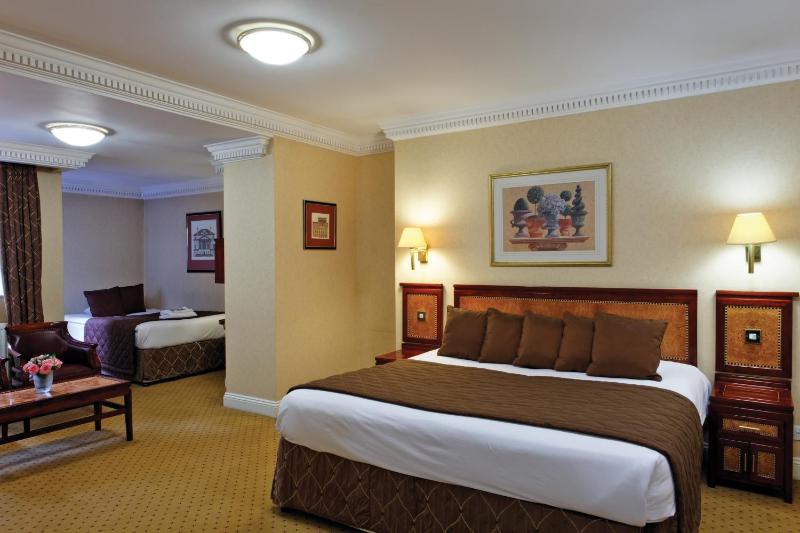 Executive Room image 3