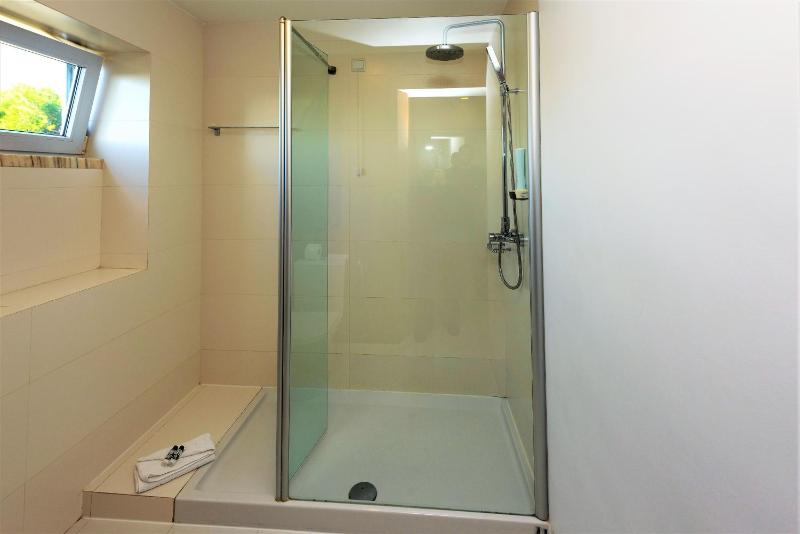 Double Room Standard - Sea View image 3