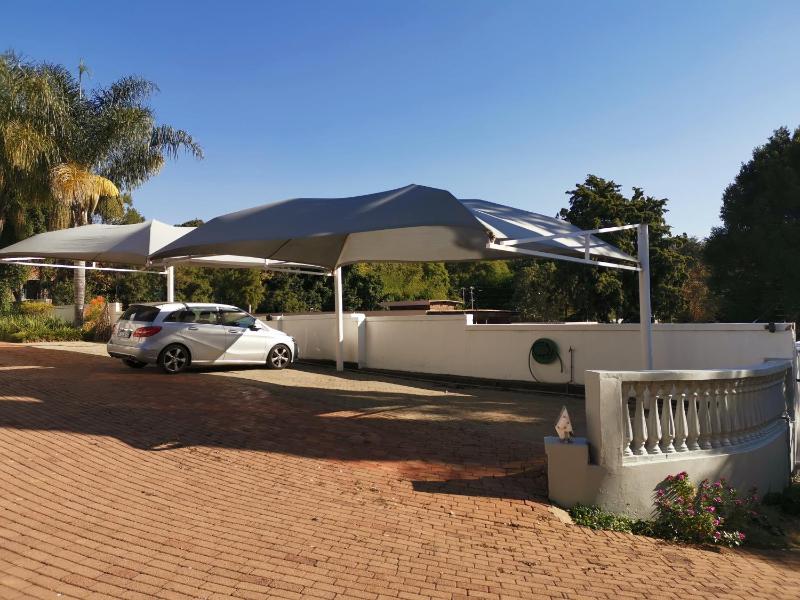 Erasmus manor Guest House - image 9