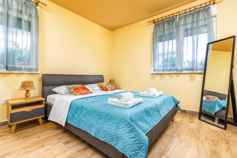 Apartmani Monte - image 23