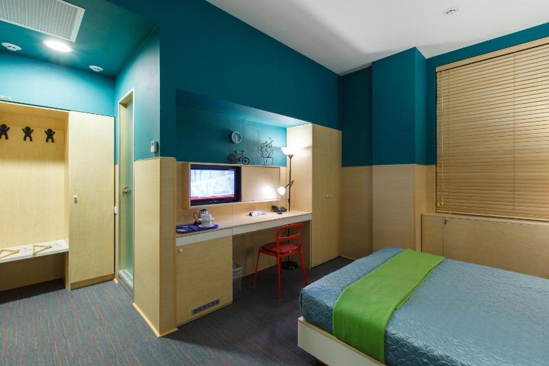Standard Double or Twin Room image 2