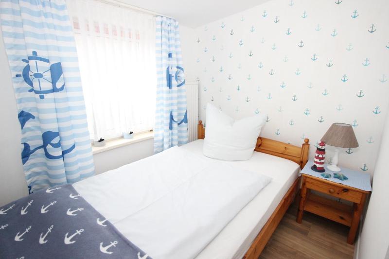 Deluxe Double Room (2 Adults + 1 Child) image 3