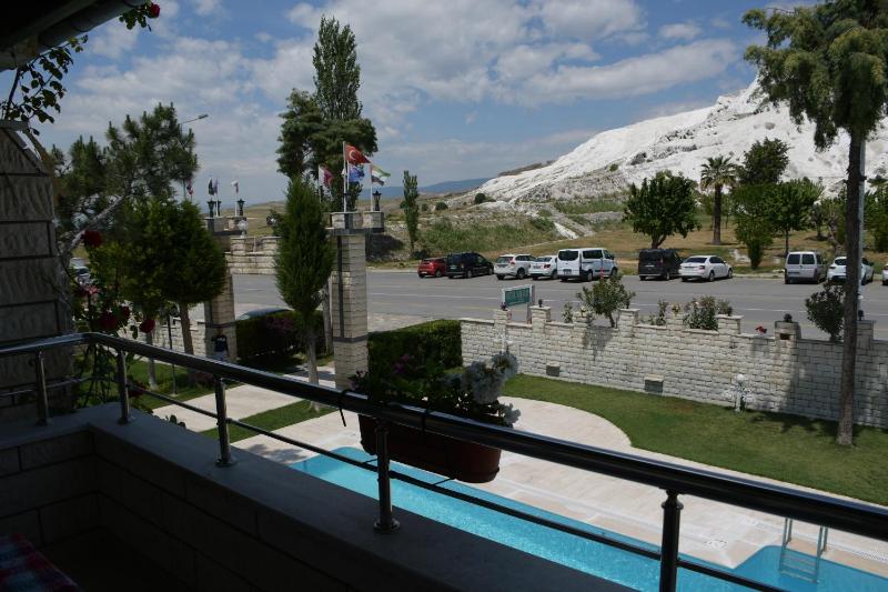 Triple Room with Pamukkale View image 3