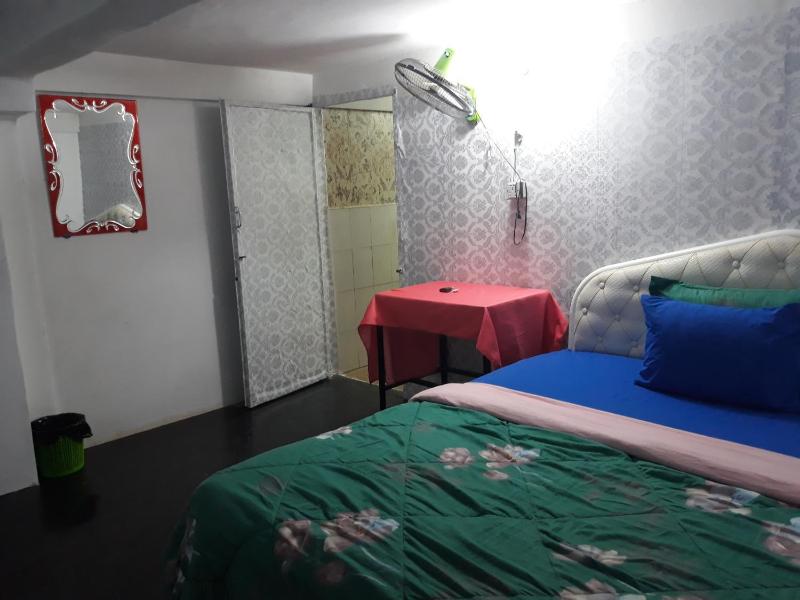 Vanny's Peaceful Guesthouse - image 15
