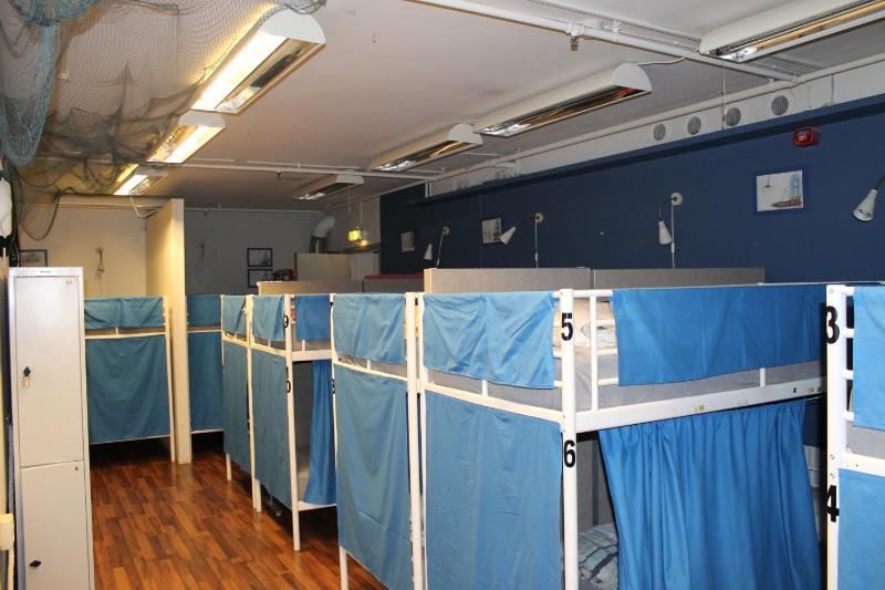 Bed in 28-Bed Mixed Dormitory Room  image 4
