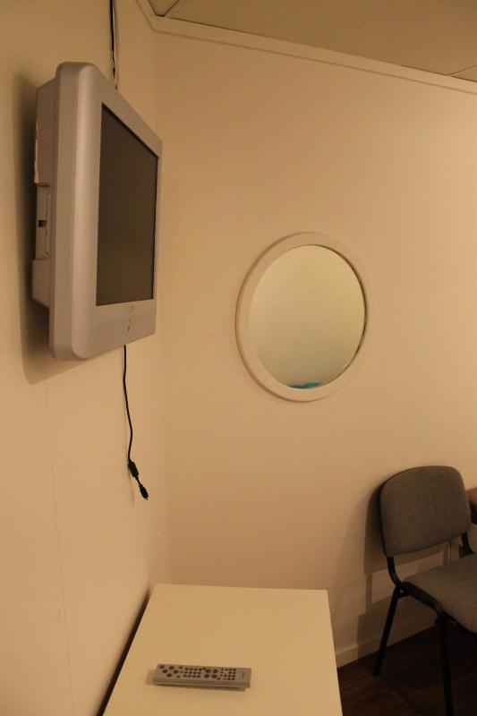 Twin Room with Shared Bathroom image 3
