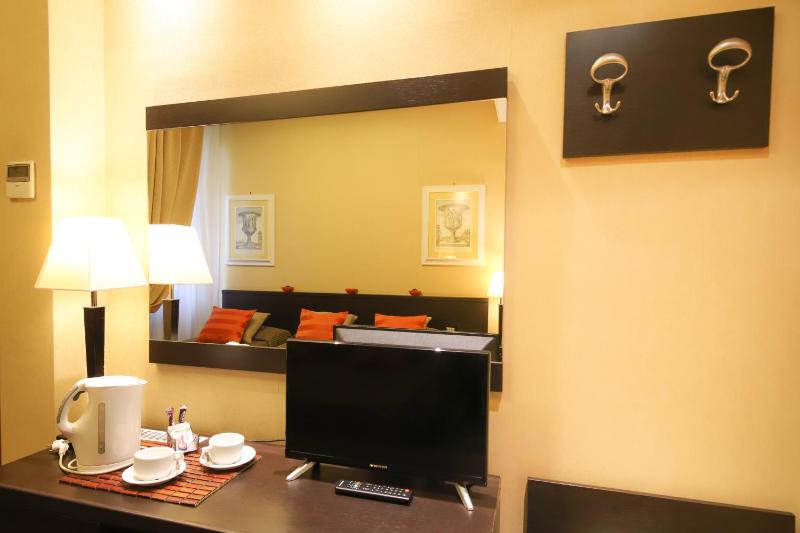 Double or Twin Room with Extra Bed image 4