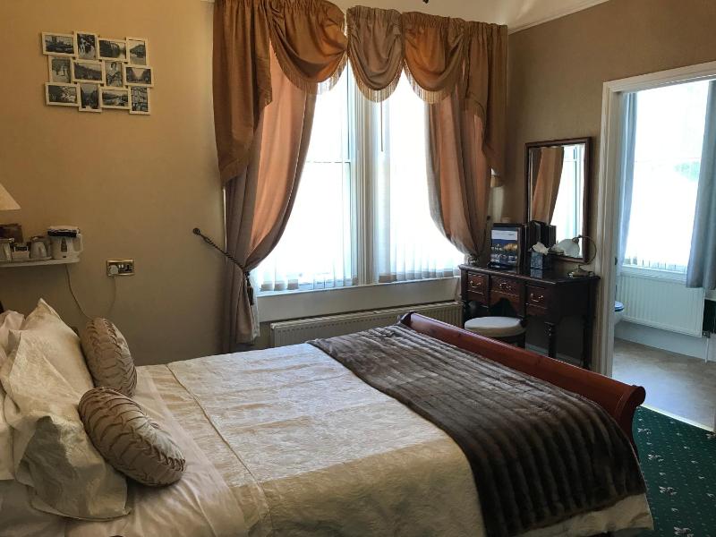 King Room image 3