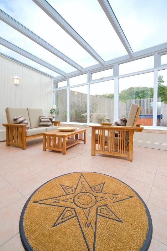 One-Bedroom Suite image 4