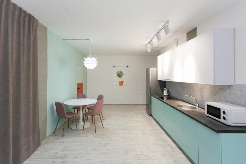 One-Bedroom Apartment image 1