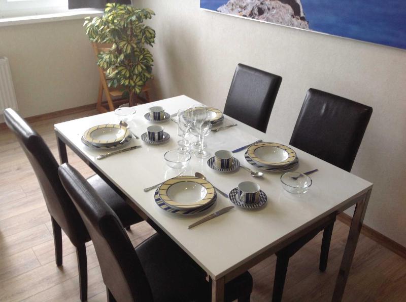 Apartment image 3