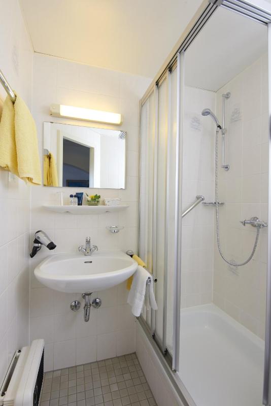 Single Room with Balcony image 2