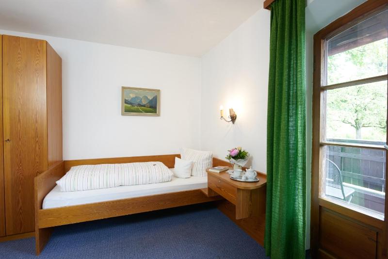 Single Room with Balcony image 3