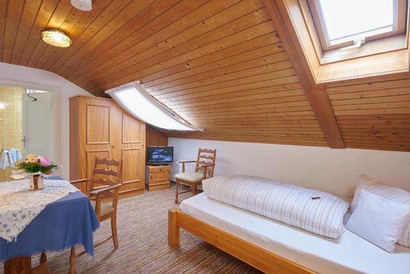 Single Room - Attic image 1