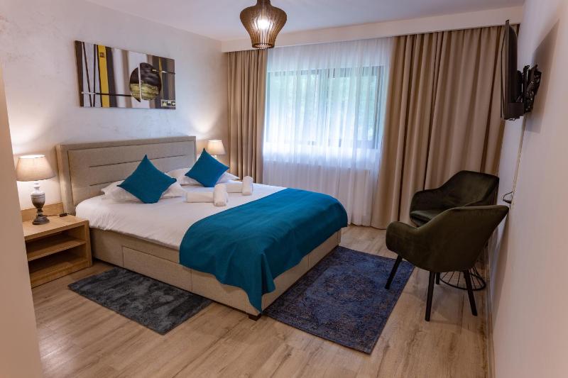 King Room with Balcony image 3